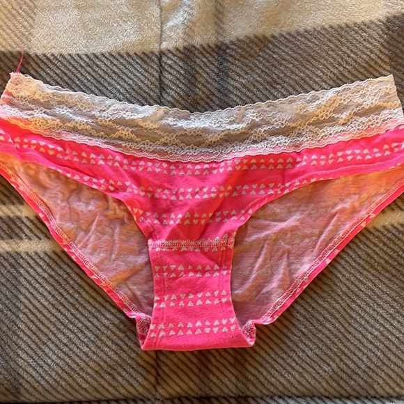 Victoria’s Secret panties, never been worn, size M for pink and size S for white - Picture 2 of 4